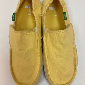 NEW Sanuk Yellow Canvas Sneakers Slip-On Comfort